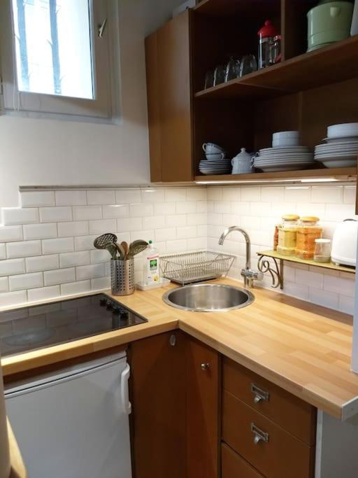 Apartment Impeccable & Typical In The Marais *