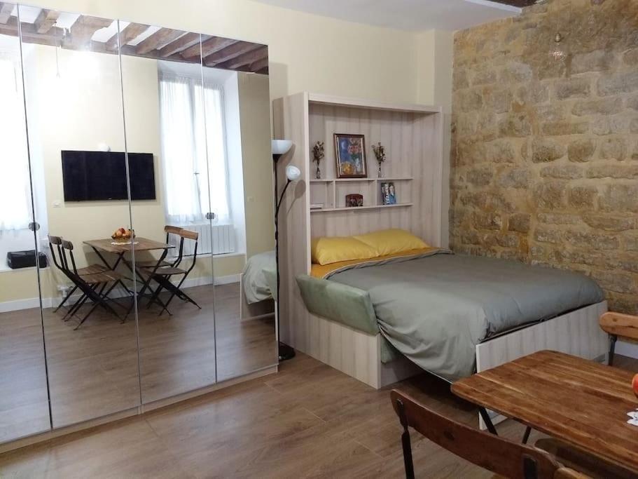 Impeccable & Typical In The Marais Apartment Paris